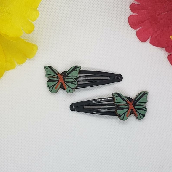 Butterfly Hair Barrette - Picture 1 of 3